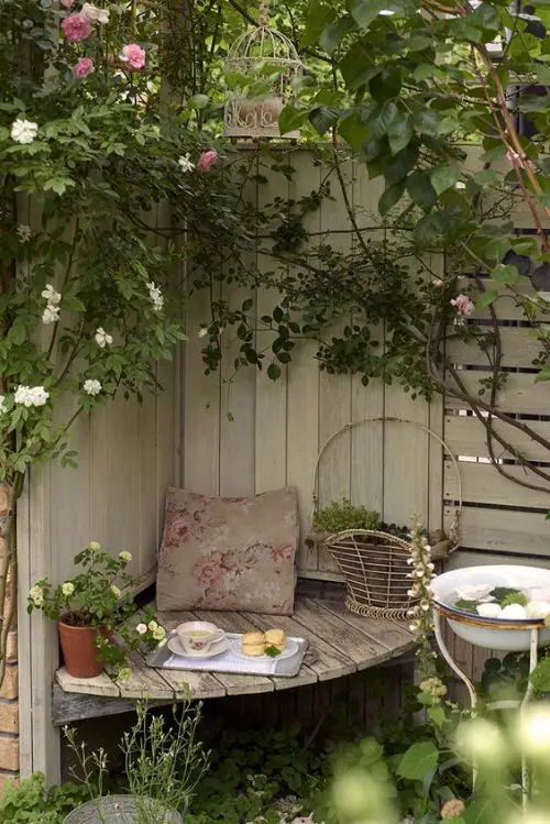 Small Chill Out Corner Garden Ideas 29