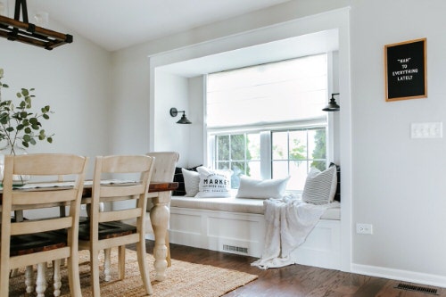 Window Sitting Area Decor Ideas 19