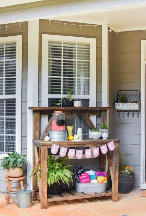 Helpful DIY Potting Bench Ideas 12