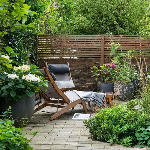 Small Chill Out Corner Garden Ideas 23