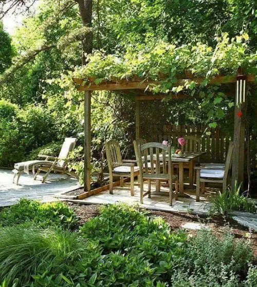 Garden Oasis: Small Chill-Out Corner Ideas 26