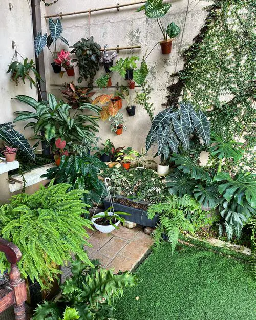 Ideas for Creating a Cozy Garden Retreat 14