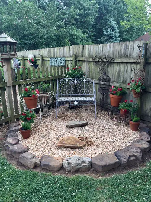 Small Chill Out Corner Garden Ideas 17