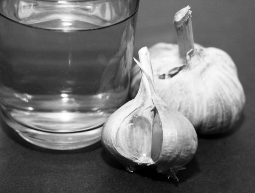 Soak Garlic in Water and See Magic