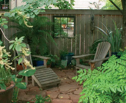 Productive Working Spot in the Garden Ideas 45