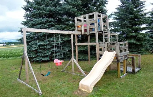 Crazy Things You Can Make with Pallets in Your Home 110