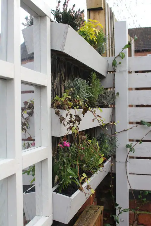 DIY Fence Planter Ideas 20