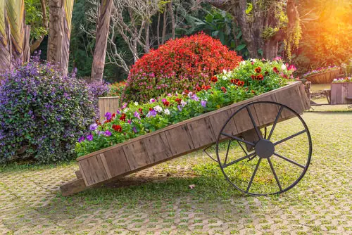 Vintage Garden Decor Ideas 4
