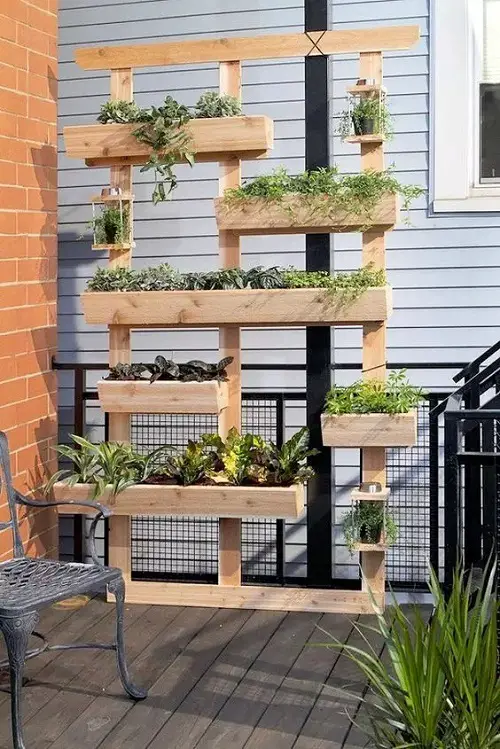 Vertical Pallet Stand for Herbs and Houseplants