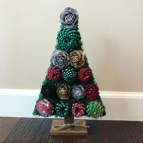 Succulent Pretty Rosette Christmas Tree