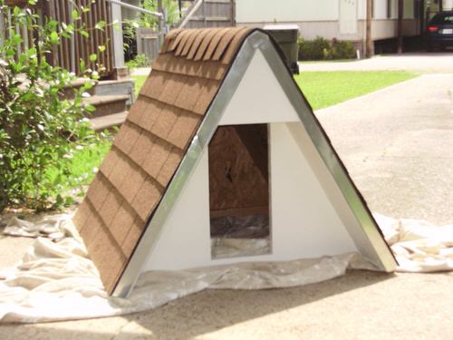 DIY Outdoor Dog House Ideas for Winters Insulated Hut