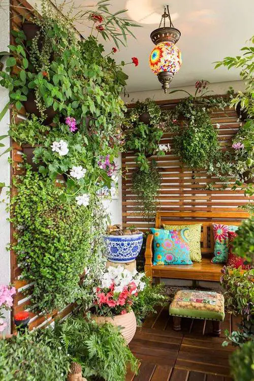 balcony garden Using Vertical Space to Grow Plants