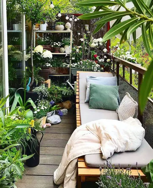 Pots on the Side and in Shelf