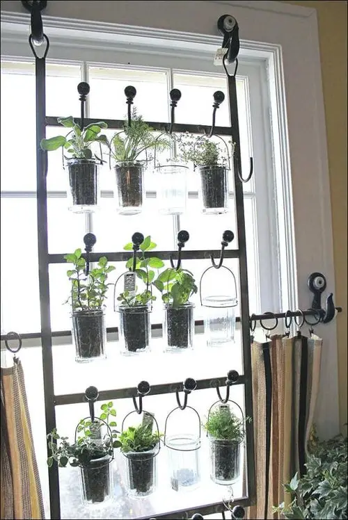 Hang Glasses Using Wire Holders