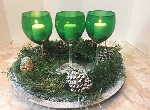 Christmas Wine Glass Centerpiece