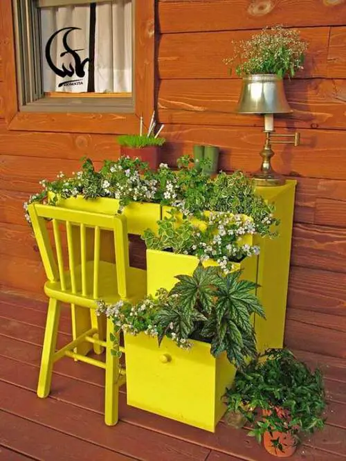 Desk Carrying Flowers