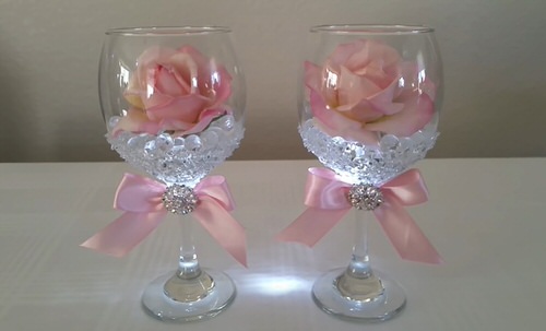 Glam Up The Wine Glass