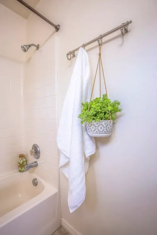 Bathroom Organizer Tips 02
