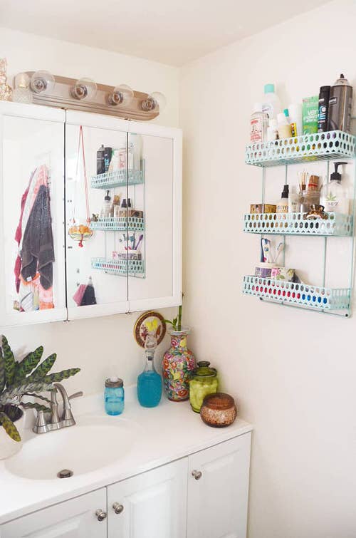 Rental Bathroom Plant Decor Ideas 16