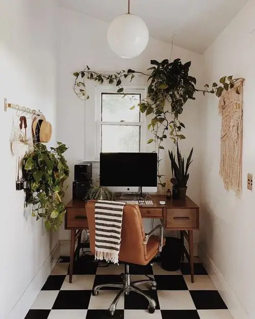 Green Home Office Desk Ideas with Plants | A Green Corner Work Space