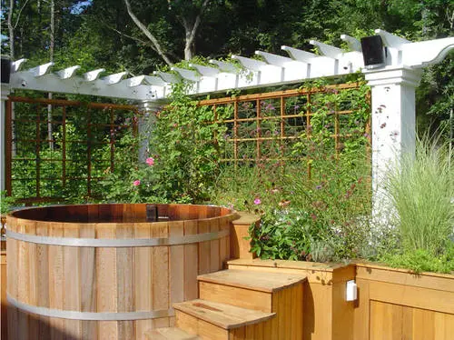 Hot Tub Privacy Ideas for Backyard 28
