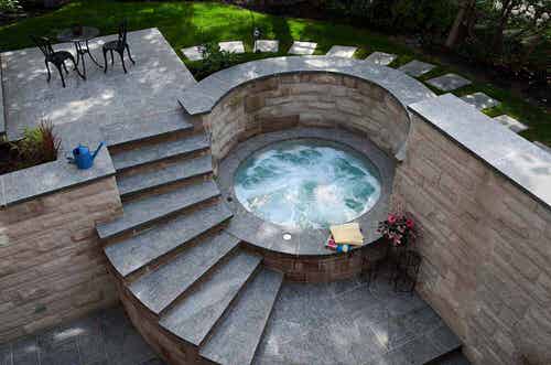 Hot Tub Privacy Ideas for Backyard 29
