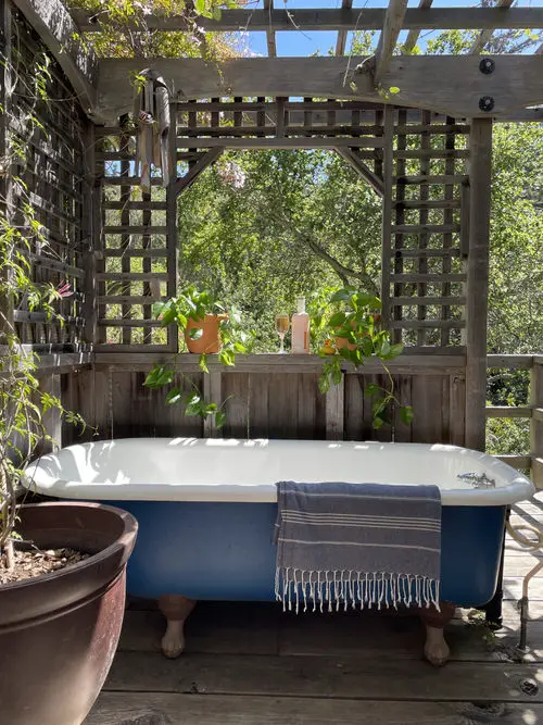 Hot Tub Privacy Ideas for Backyard10