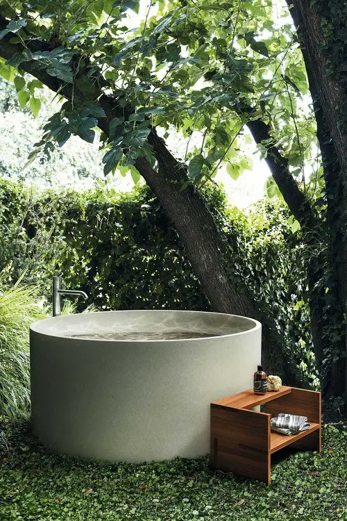 Hot Tub Privacy Ideas for Backyard 2