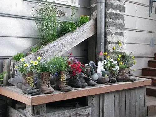 Unique DIY Planters 04