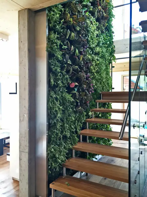 Staircase Wall Decor Ideas 6