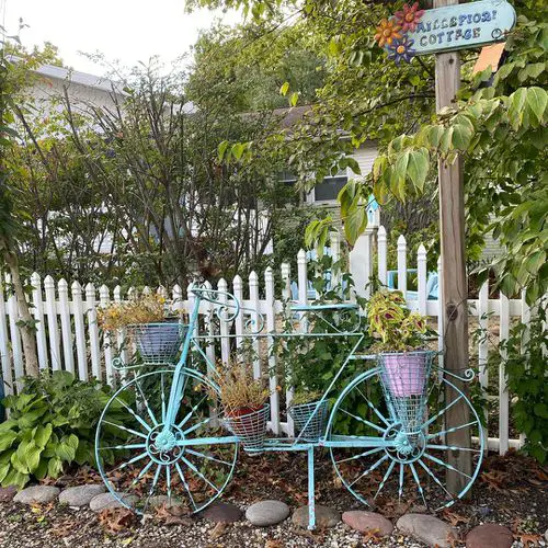 Bicycle Planter Ideas 20