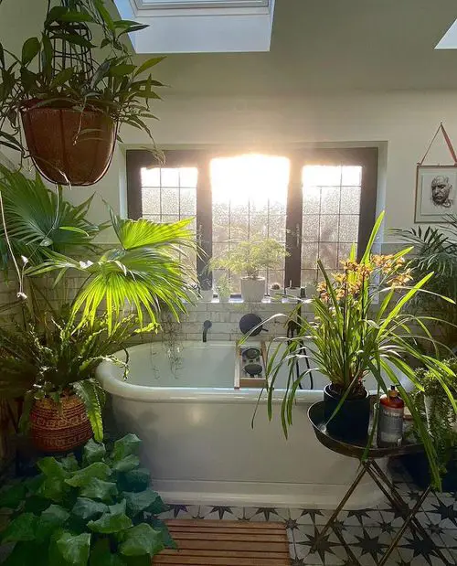 Plants in a Luxury Bathroom 29