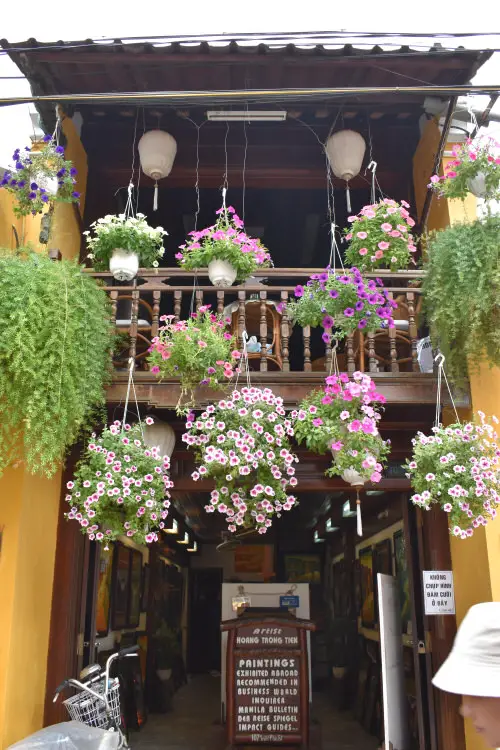 Hanging Planter Ideas for Your Balcony 24