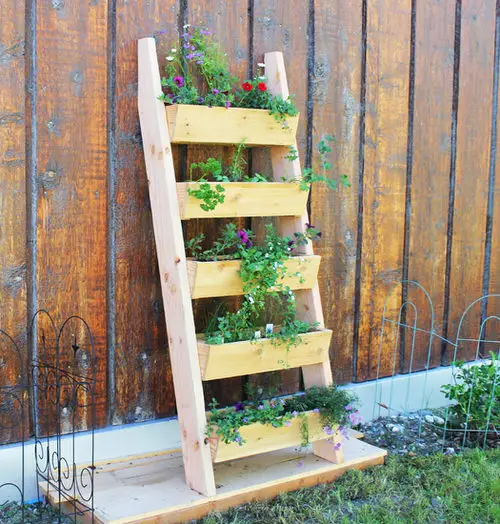 DIY Vertical Garden Bed Ideas 10