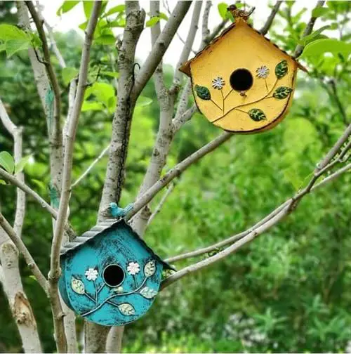 Flea Market Garden Decor Ideas 25