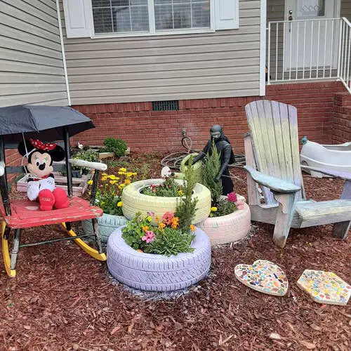 Flea Market Garden Decor Ideas 9