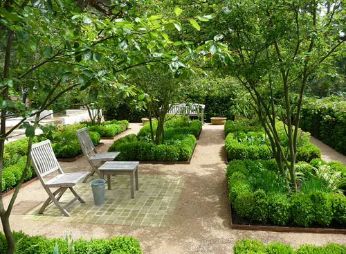 Ideas for Creating a Cozy Garden Retreat 10