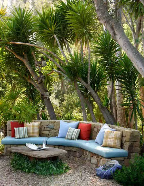 Ideas for Creating a Cozy Garden Retreat 