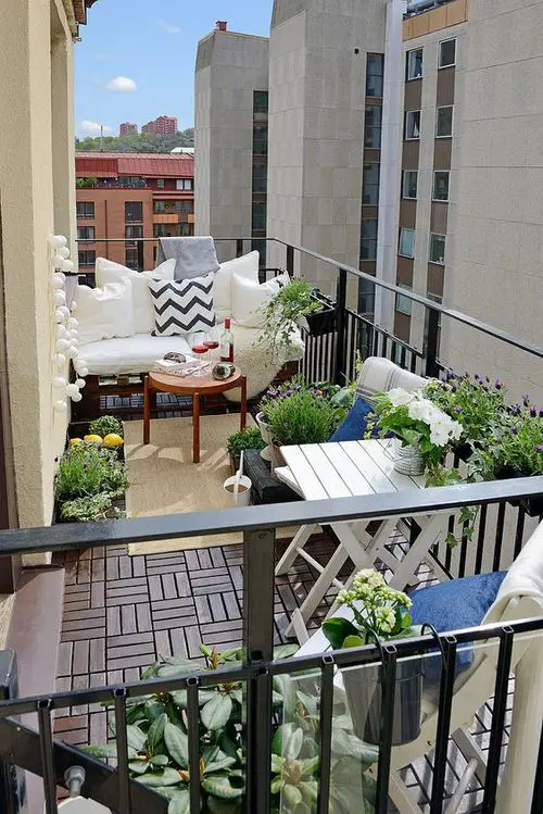 Small balcony inspiration for your Pinterest board! 41
