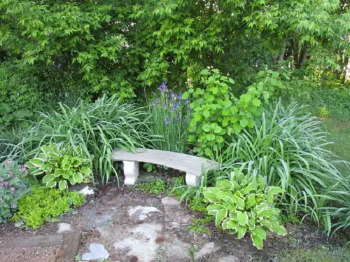 Garden Oasis: Small Chill-Out Corner Ideas 40