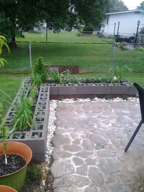 DIY Lawn and Garden Edging Ideas 12