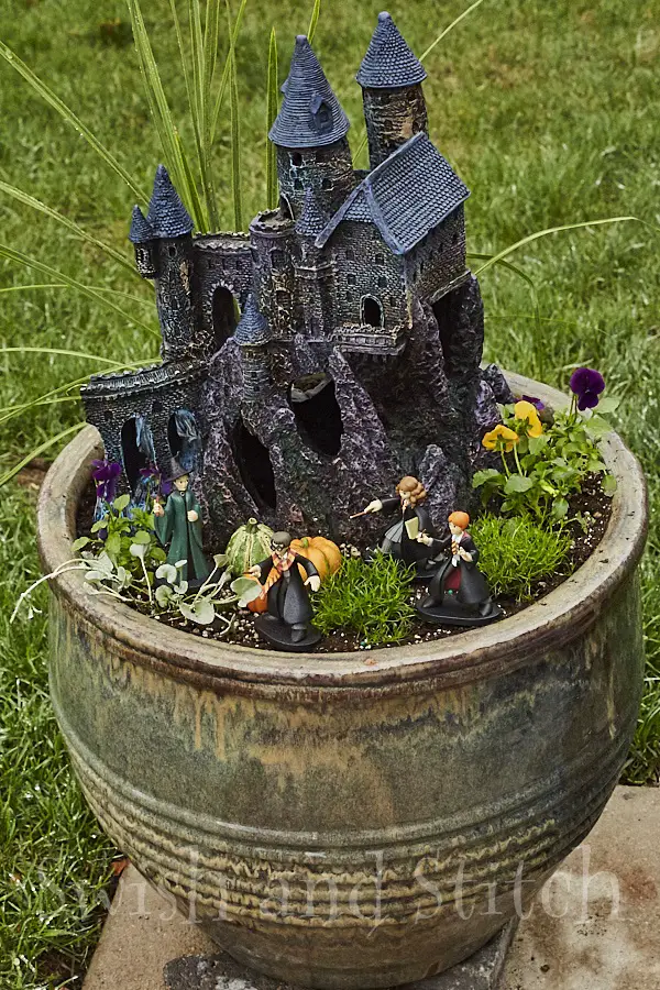 DIY Miniature Fantasy Garden Ideas Hogwarts Castle