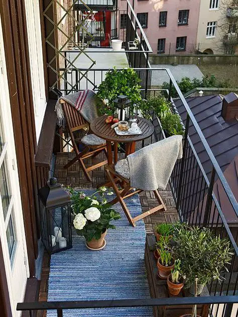 Balcony Garden Ideas from New York City Apartments 2