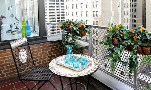 Balcony Garden Ideas from New York City Apartments 9
