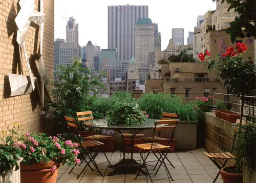 Balcony Garden Ideas from New York City Apartments1