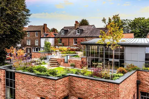 Rooftop Garden 6