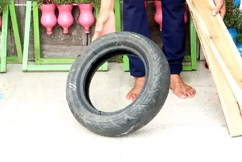How To Make Hanging Tire Planter 