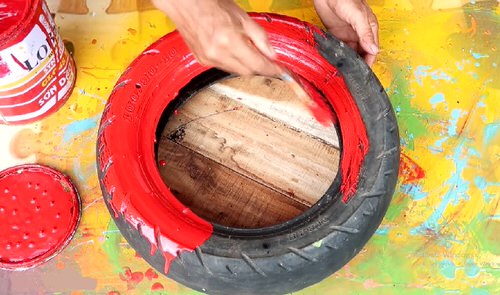 How to Make Hanging Tire Planters? 2