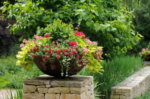 Flowers and Stones Landscaping Ideas 12