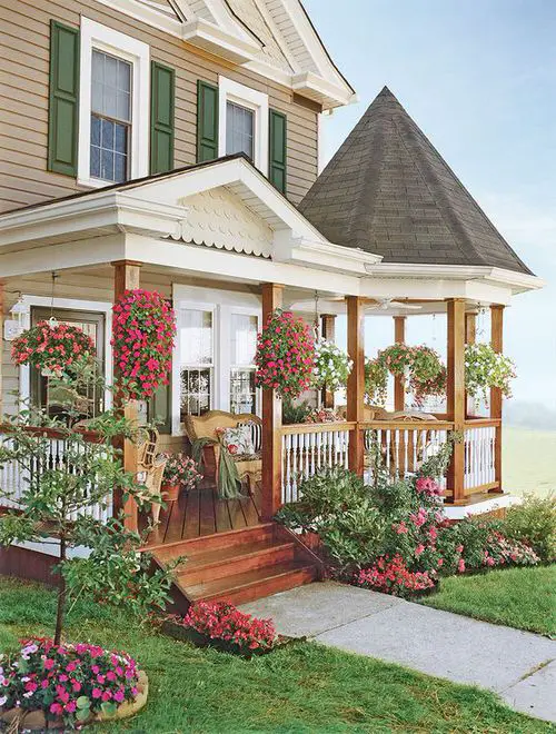 Welcome with Red Blooms